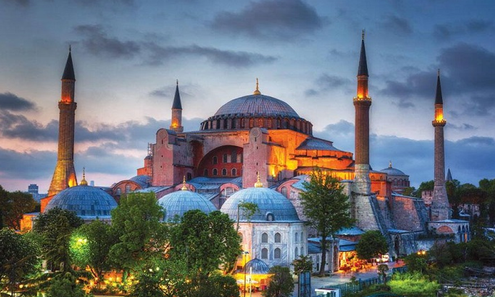 Hagia Sophia: Simbol Kemegahan Sejarah