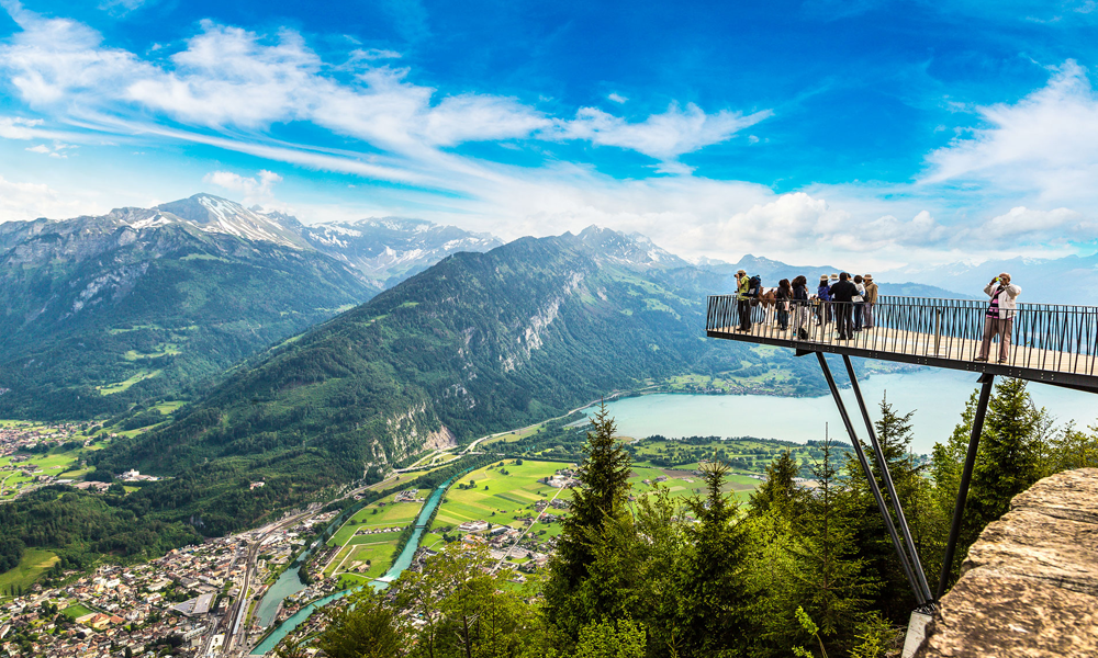 Interlaken: Permata Swiss di Antara Dua Danau